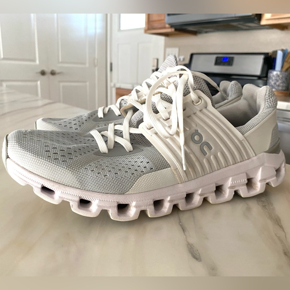 On Cloudswift (White) Womans Running Shoes